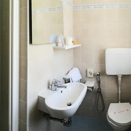 Hotel Promenade Simple 3*